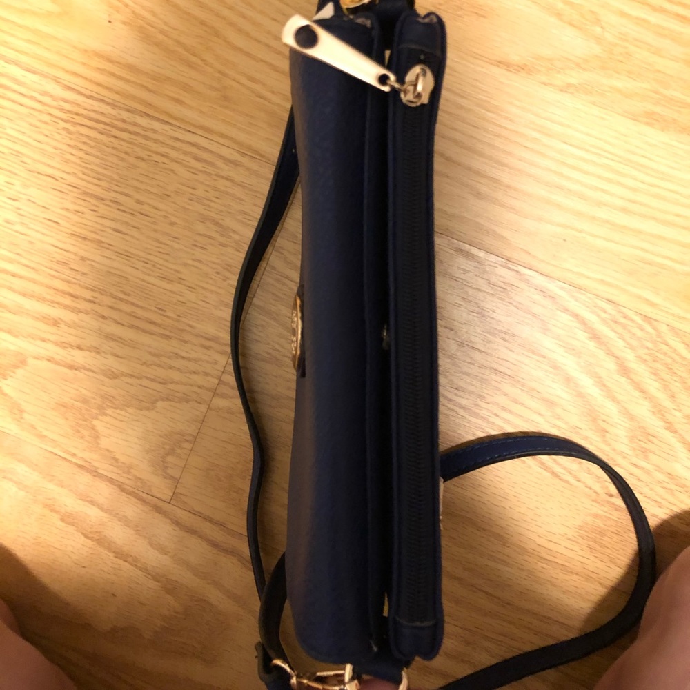 NWT Navy Cross-body Purse / Clutch - Picture 5 of 5
